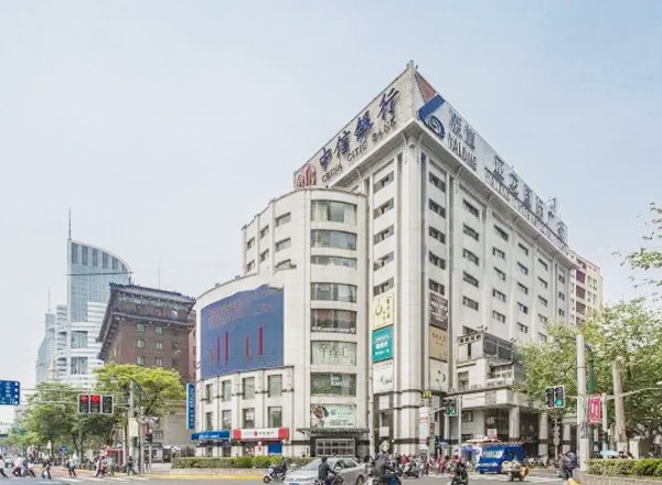 亞龍國際廣場