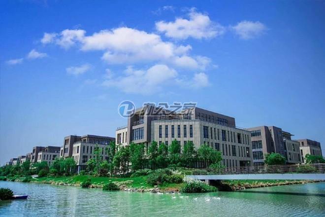 22"交易靜安寫字樓租賃應(yīng)該注意那些？"