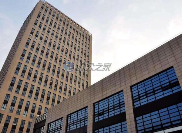 中設(shè)廣場